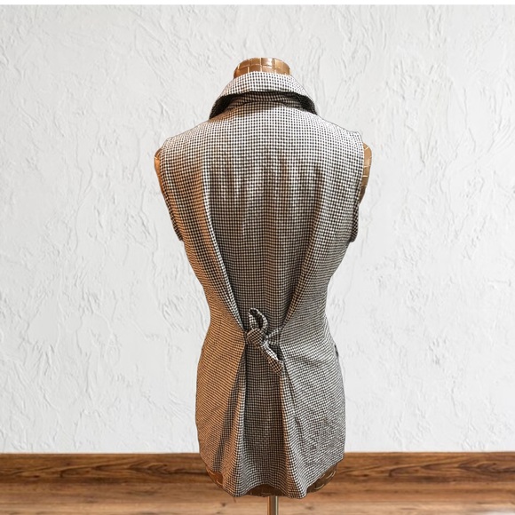 Vintage Checkered Sleeveless Button Down - Picture 6 of 17